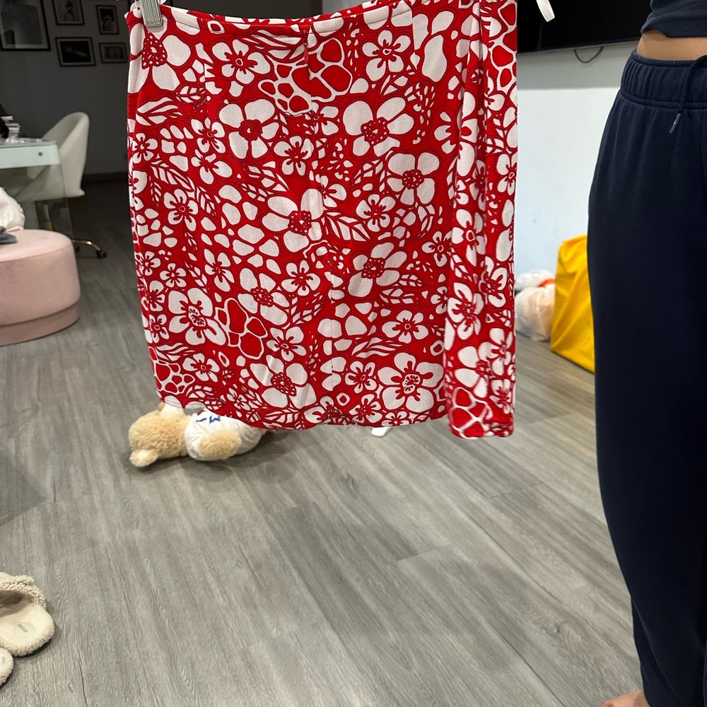 Mini Skirt - Picture 3 of 3